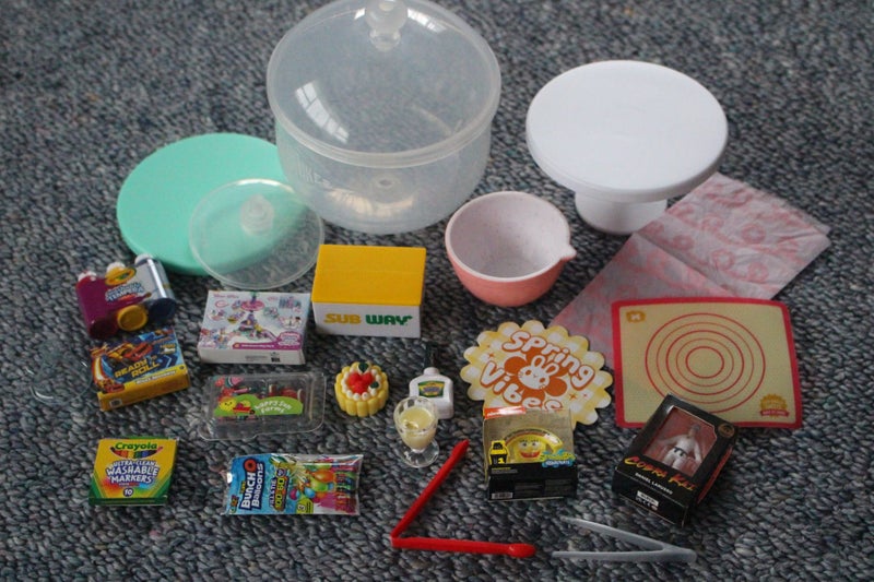 Zuru Mini Brands mixed bulk lot (honeydukes) Carousel 1