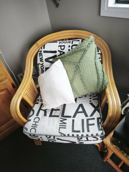 4-Piece Willow Cane Lounge Suite Carousel 1