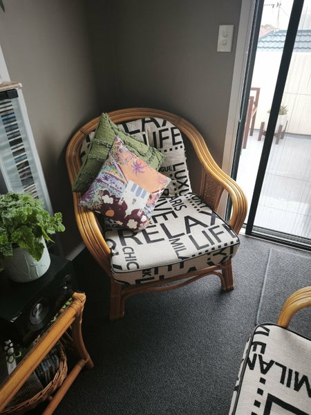 4-Piece Willow Cane Lounge Suite Carousel 2