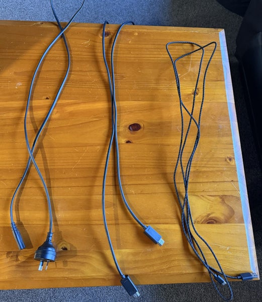 Xbox Series X - 1TB console with 5 controllers and cables Carousel 4