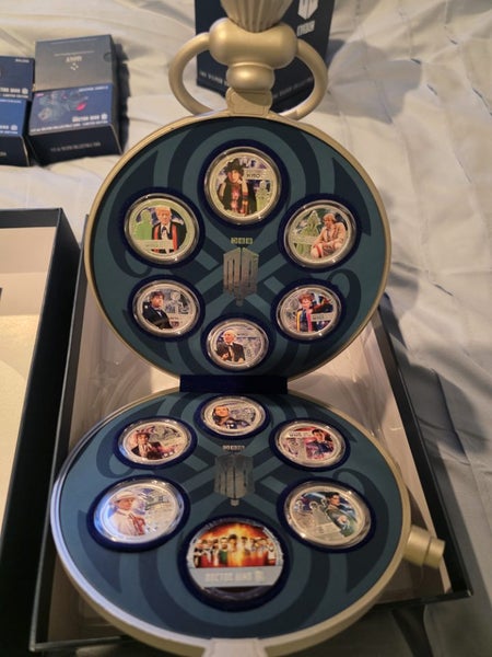 2013 Dr Who Time watch 1/2oz set Carousel 1