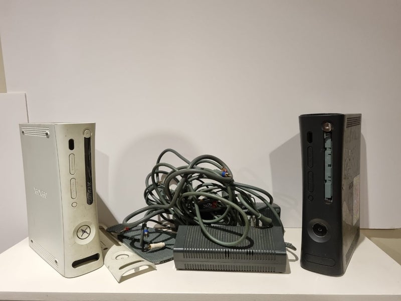 Xbox 360 Bundle – For Parts or Repair Carousel 1
