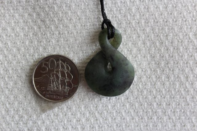BEAUTIFUL SMALL TWIST TOTOWEKA POUNAMU / Jade Twist Small #119 Carousel 3
