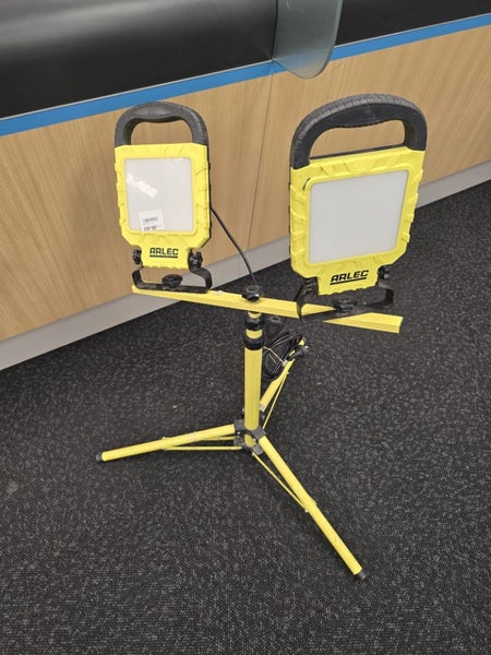 Arlec LED Worklight WL0016 Carousel 1