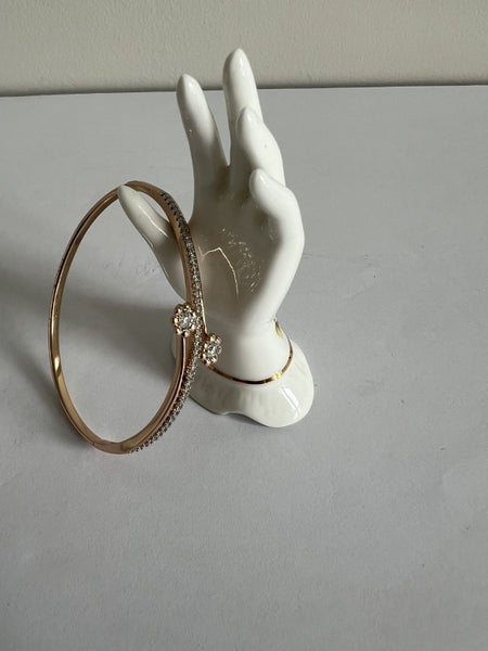 Beautiful Bracelet Carousel 1