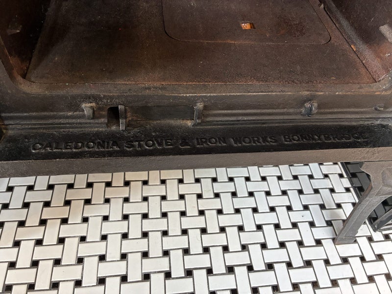 Vintage 1930s Caledonia "Modern Dover" Cast Iron Stove - Scottish Made Carousel 5