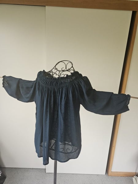 Gorgeous NES top.size 14 Carousel 1