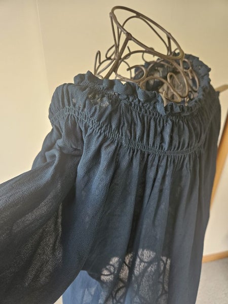 Gorgeous NES top.size 14 Carousel 2