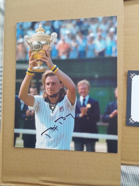 Bjorn Borg "Tennis Player" signed photo + Certificate Carousel 2