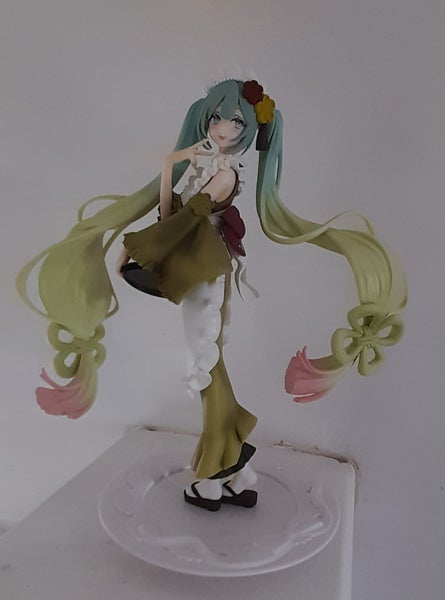 Hatsune Miku SweetSweets Matcha Figure Carousel 2