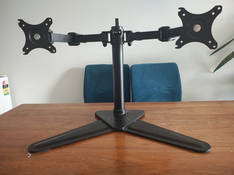 Loctek Dual Monitor Swivel Arm stand Carousel 1