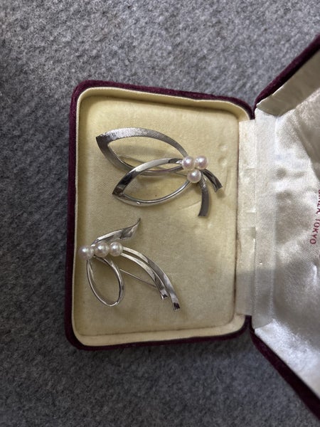 Vintage mikimoto Stirling silver pearl brooches Carousel 2