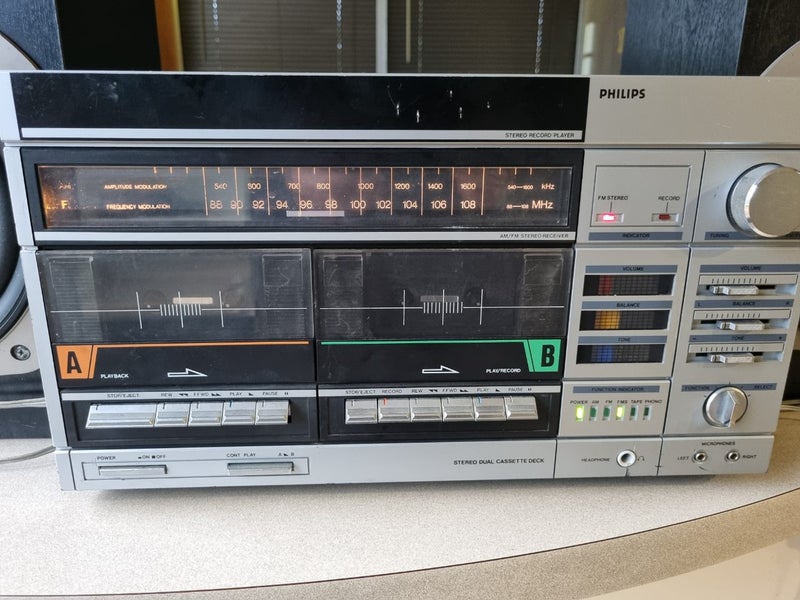 Phillips VTCF 1339 C2 3'n'1 stereo Carousel 1