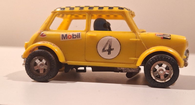 Scalectrix Rally Mini Cooper C.7 1970s Carousel 2