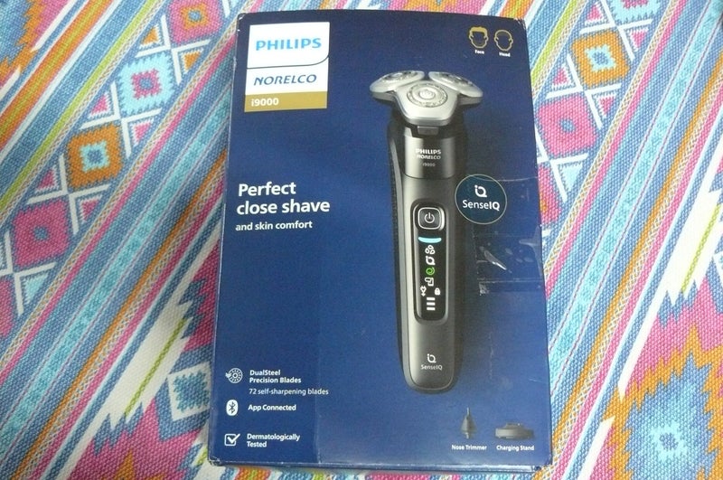 PHILISHAVE I9000 ULTRA AI SHAVER **AS NEW**UNWANTED PRESENT** Carousel 1