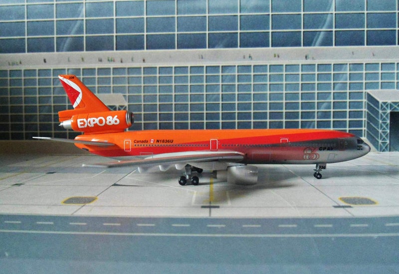 Scale 1/400 Dragon Wings - Douglas DC-10-10 CP Air 'Expo 86' Carousel 2