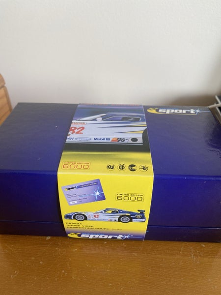 Scalextric Sport Dodge Viper Carousel 2