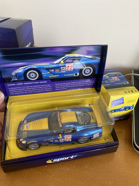 Scalextric Sport Dodge Viper Carousel 1