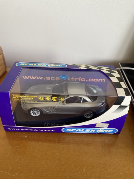 Scalextric Mercedes SLR McLaren Carousel 1