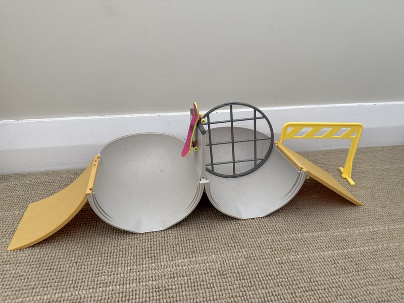 Tech deck transforming pipe lines Carousel 1