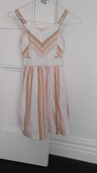 Girls Zara Dress - Size 9 Carousel 1