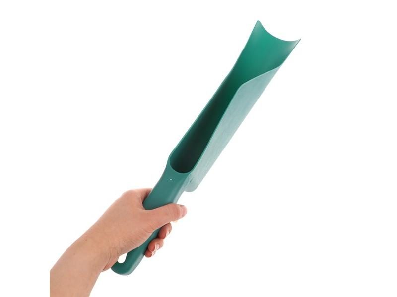 Gutter Drain Cleaning Scoop Plastic Ergonomic Handle Garden Tool Carousel 1