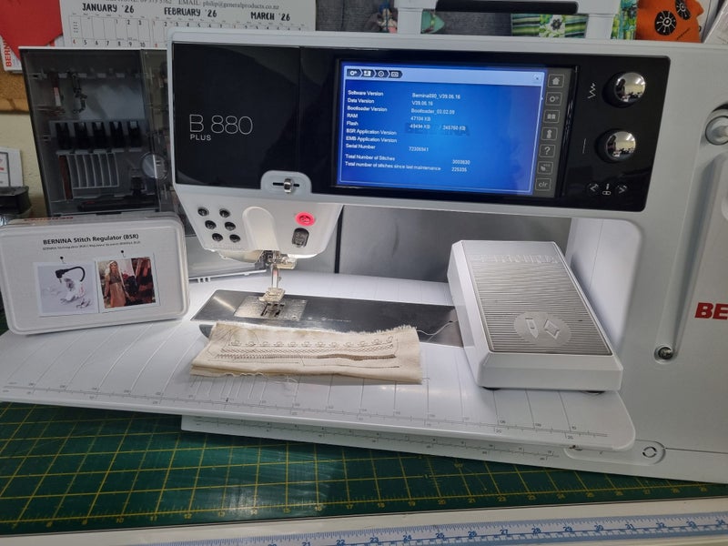 BERNINA 880 Sewing Machine Carousel 1