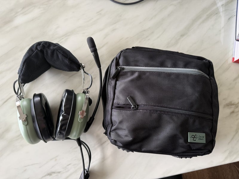 David Clark H10-13.4 GA Headset - In excellent condition Carousel 1