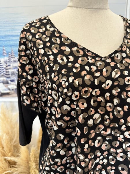 Dress - Seduce - Size 10 - Black with patterned front Carousel 2