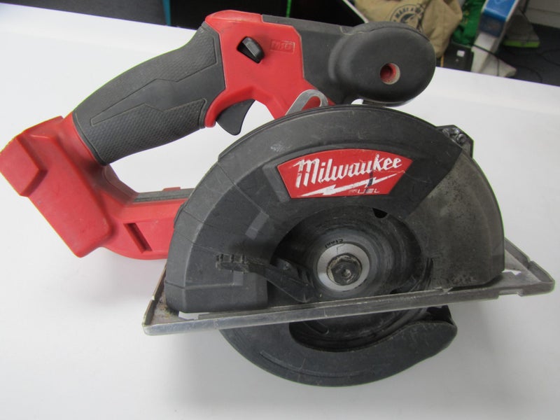 Milwaukee M18 FUEL Cordless Metal Cutting Saw 135mm - 150mm Carousel 1