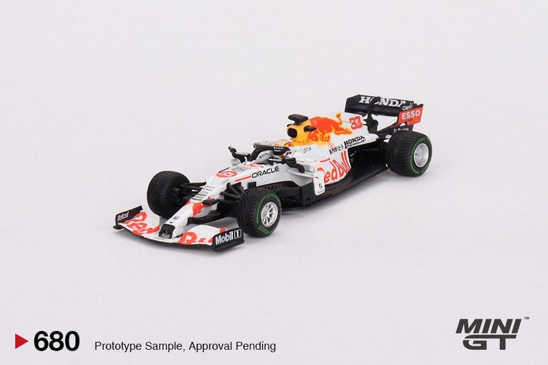 Mini GT Red Bull RB16B #33 Max Verstappen 2021 Turkish Grand Prix 2nd Place Carousel 2