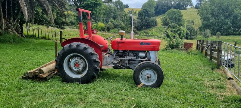Massey Ferguson 135 Carousel 2