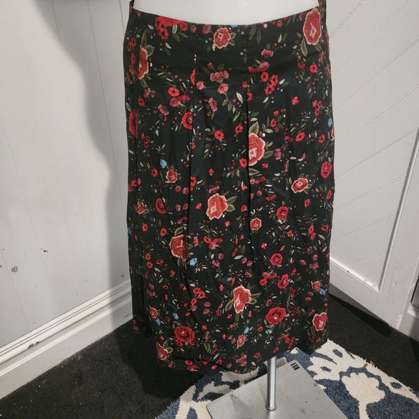 ** 2 Mesmerise Skirts S18 ** Carousel 1