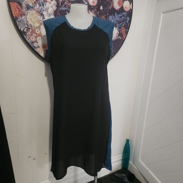 ** Foil Merino Dress 2XL** Carousel 1