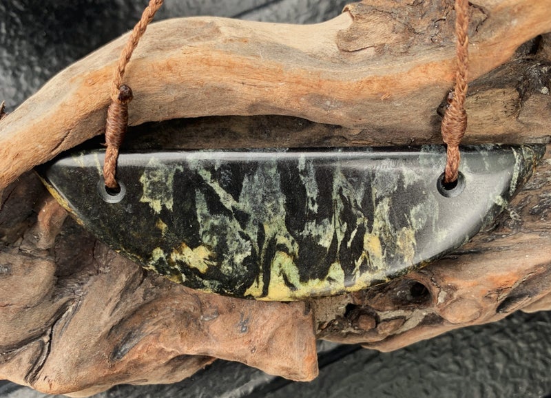 Beautiful, Pounamu, Breastplate, Carousel 1