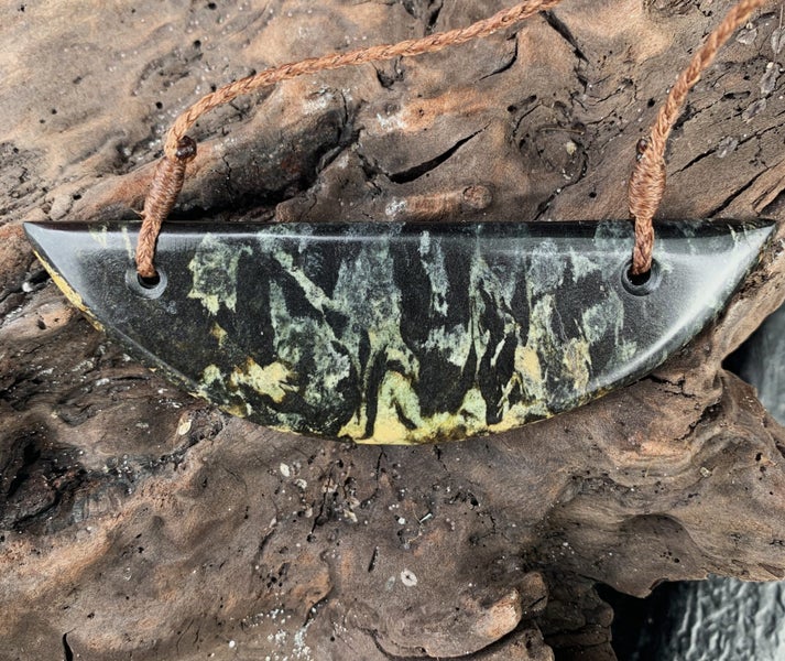 Beautiful, Pounamu, Breastplate, Carousel 5