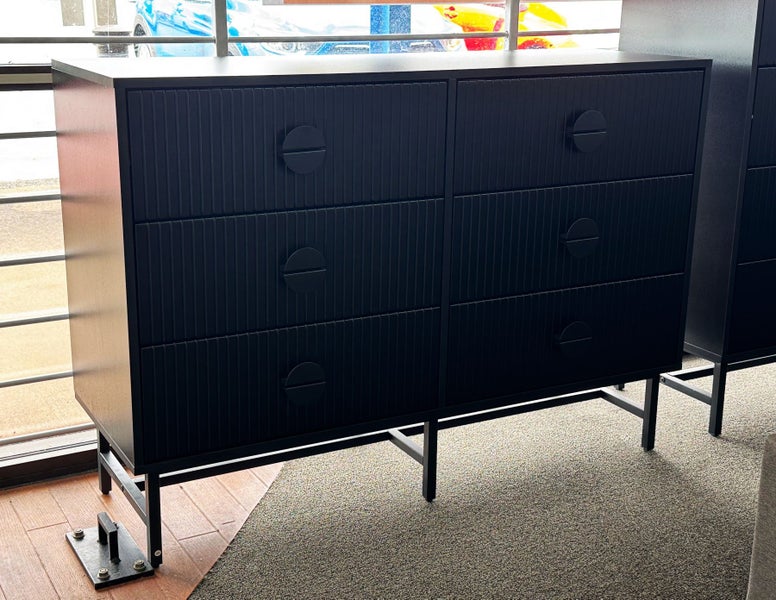 Spencer Black Lowboy Carousel 2