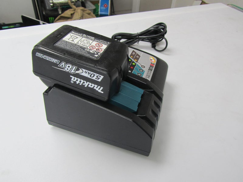 Makita 5Ah Battery 18v And Rapid Charger Carousel 1
