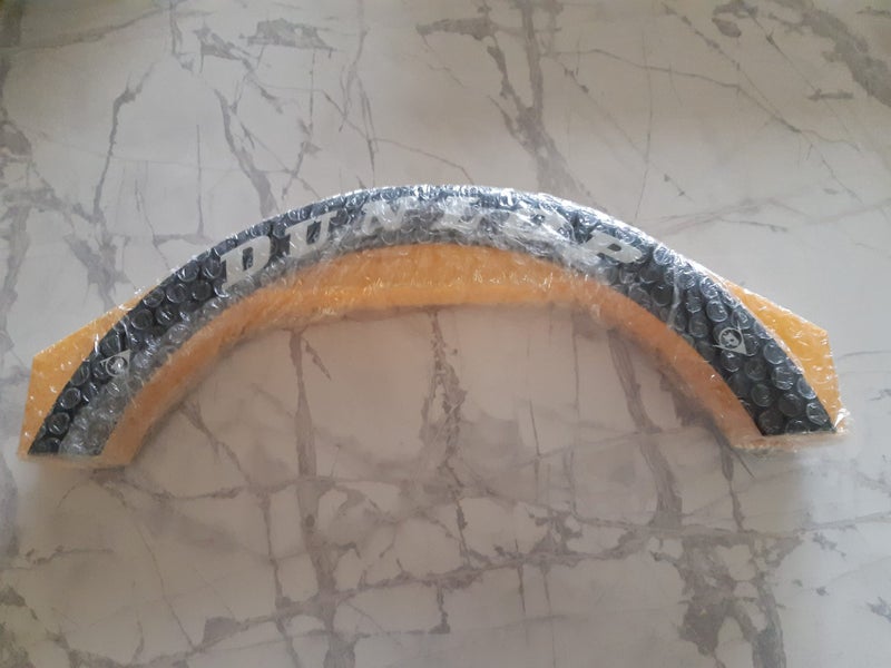 Scalextric Dunlop Footbridge Carousel 2