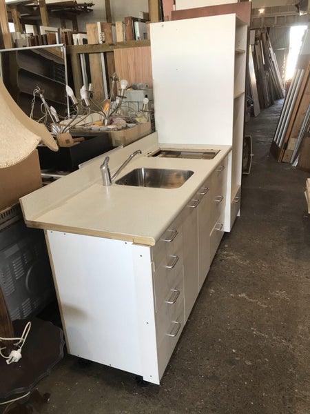 Kitchenette - #4911. Carousel 7