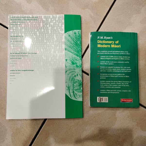 Maori resources for learning te reo (2 books) Carousel 2