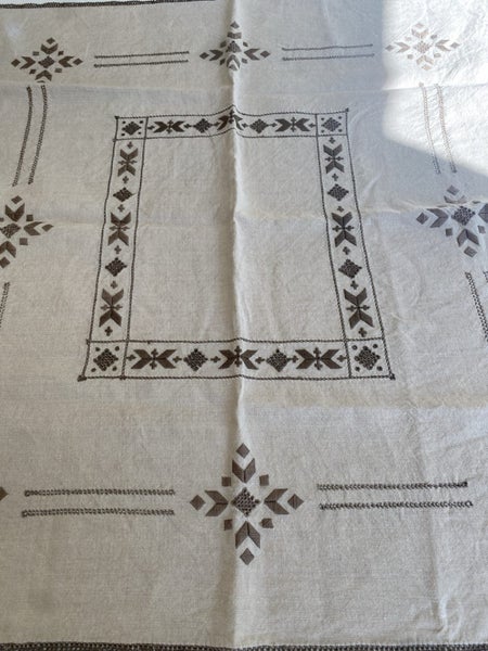 Laces - Table Cloth Detailed Design Traditional Cypriot Lefkaritika Embroidery Carousel 1