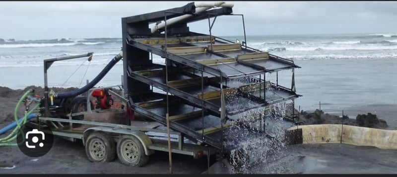 GOLD CLAIM blacksand beach Westcoast Carousel 1