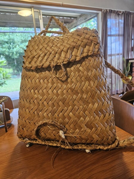 Harakeke Kete. Flax Backpack. Carousel 1
