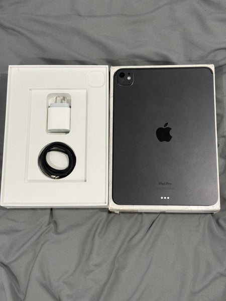 Apple iPad Pro 11" (M4) 256GB Wi-Fi - Mint Carousel 3