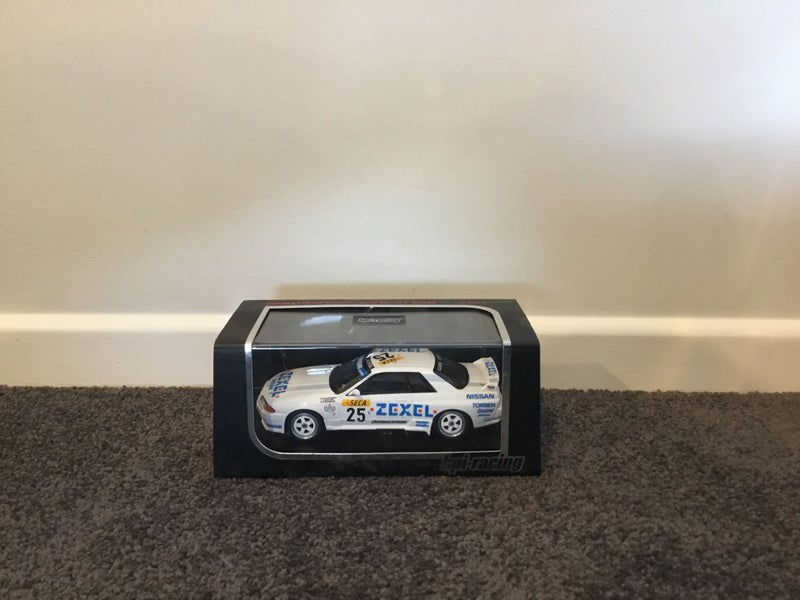 HPI RACING NISSAN ZEXEL SKYLINE Carousel 1