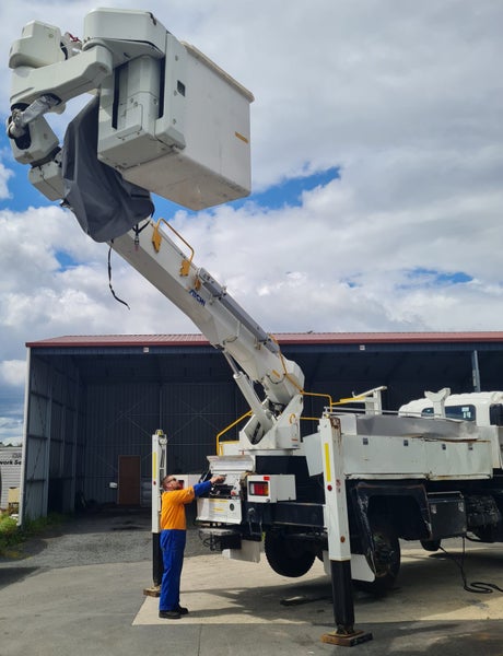 AICHI SN15B ELAVATED WORK PLATFORM EX TRUCK Carousel 2