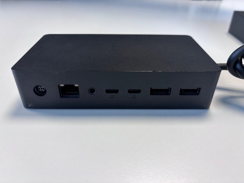 Microsoft Surface Dock 2 Carousel 2
