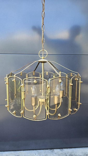 Gold Chandelier Carousel 1