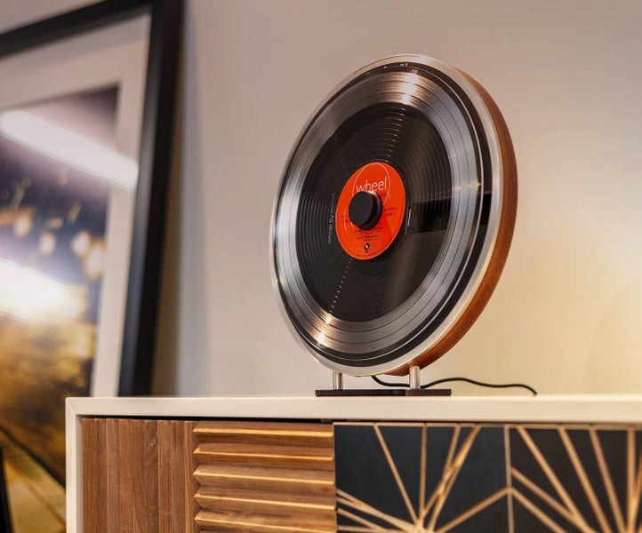 Vertical Record Player — Wheel 2 by Miniot Carousel 7